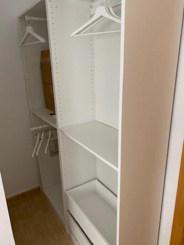 Single Room In My Apartment At The Beach Valencia Exteriör bild