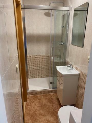 Single Room In My Apartment At The Beach Valencia Exteriör bild